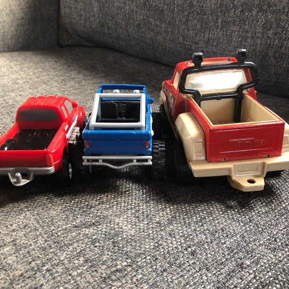 Tonka toy trucks and construction diecast toys in good condition lot of 8 - Picture 8 of 8